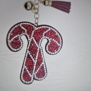 DIVAS LiMiTED Red and White Key Holder